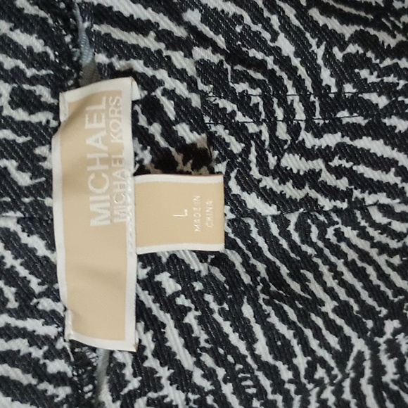 Michael Kors BLK/White Wave Pattern Leggings - Picture 3 of 5